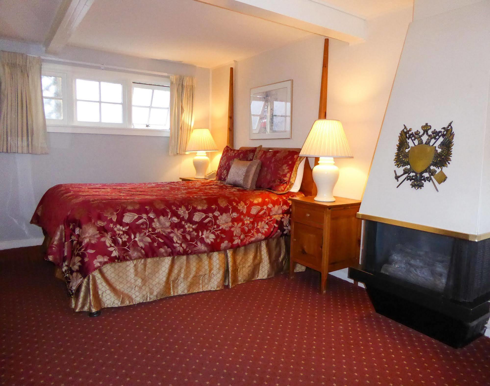 Carmel Fireplace Inn Exterior foto